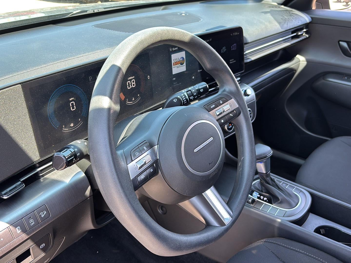 2025 Hyundai KONA SE