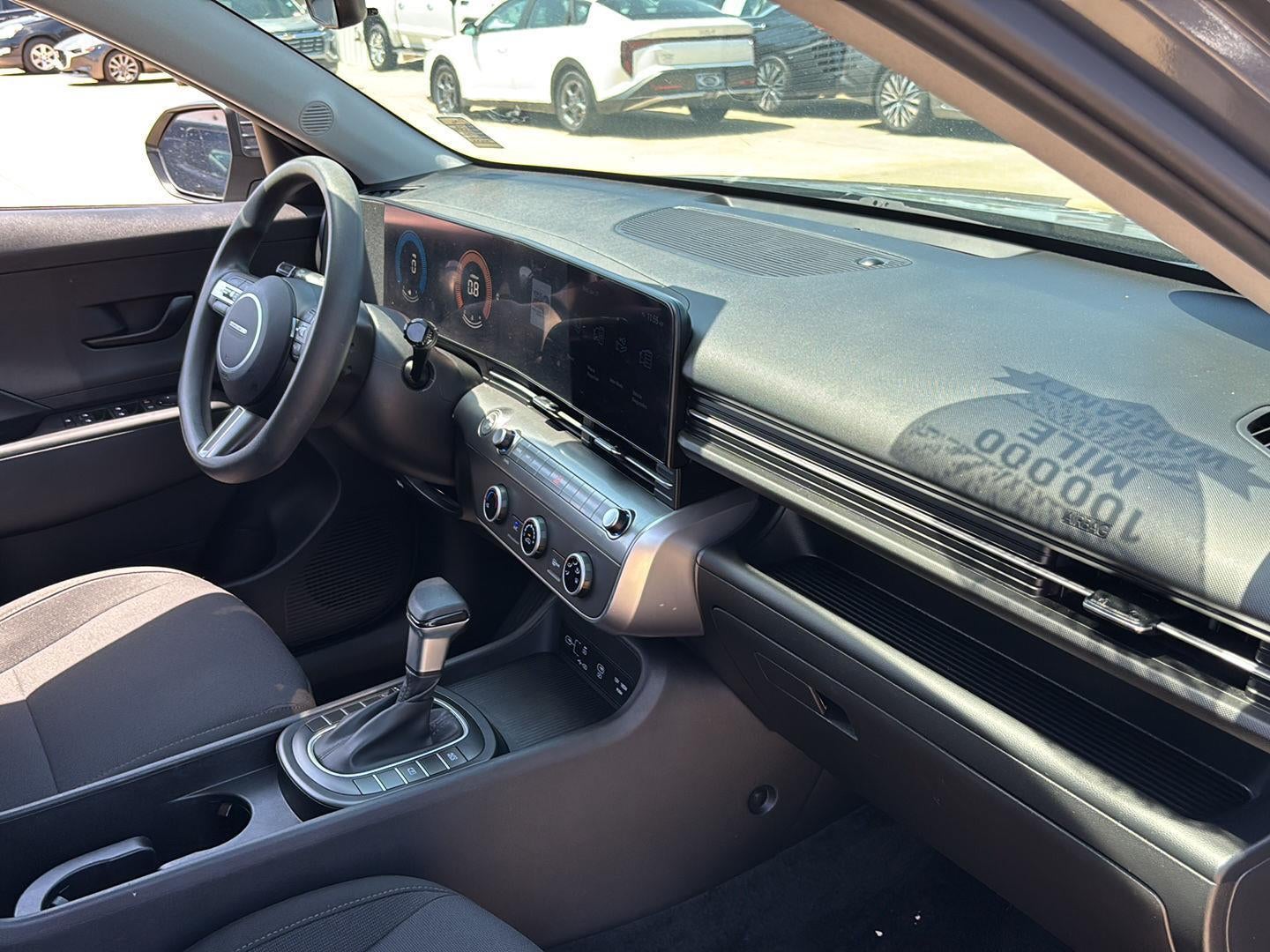 2025 Hyundai KONA SE