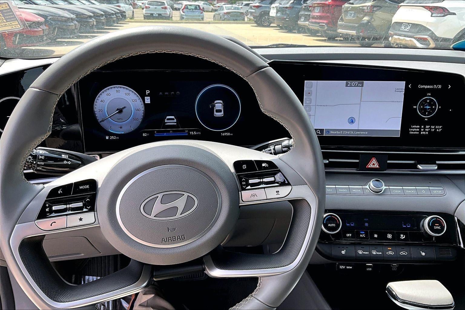 2025 Hyundai Elantra SEL Convenience