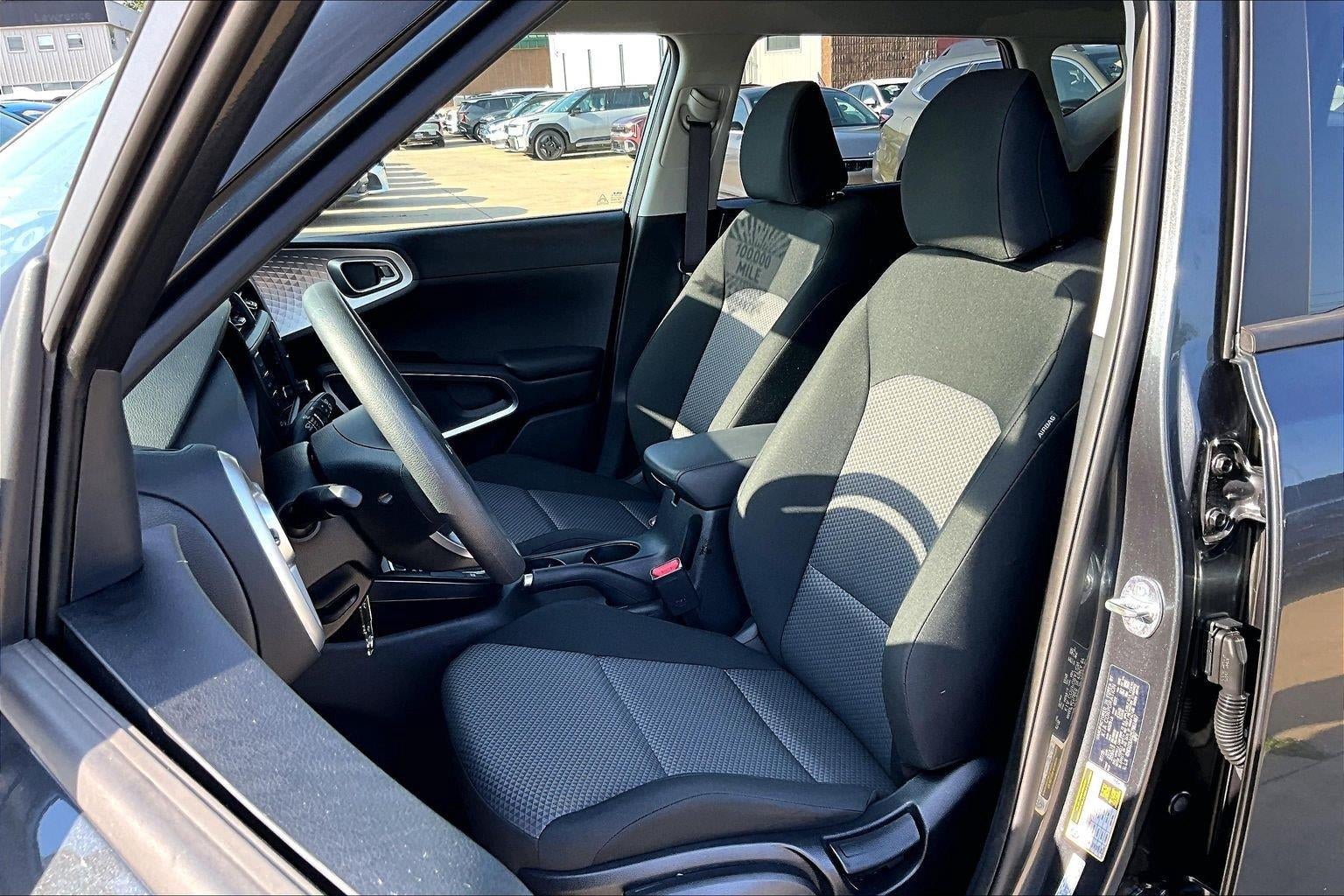 2025 Kia Soul LX