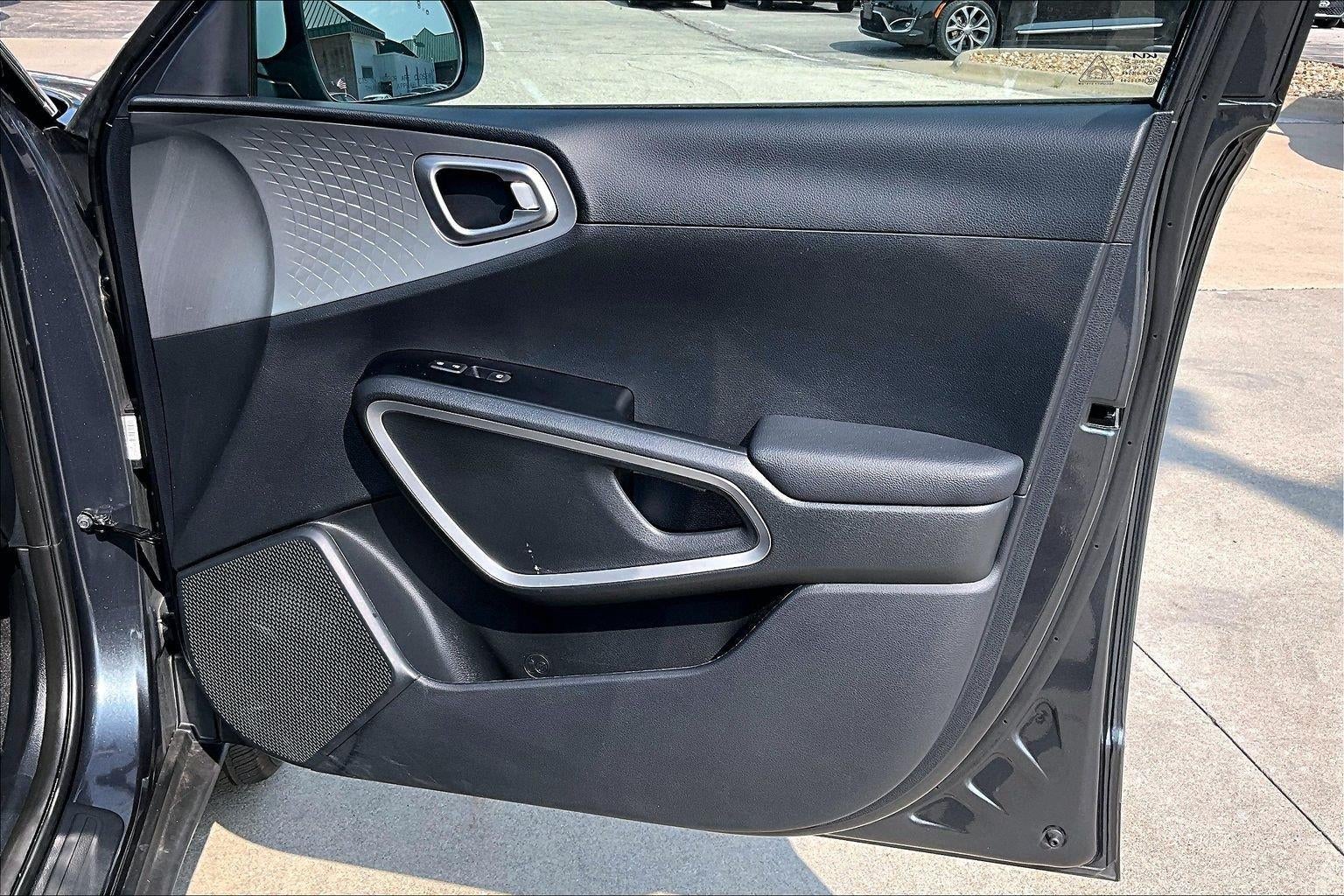 2025 Kia Soul LX