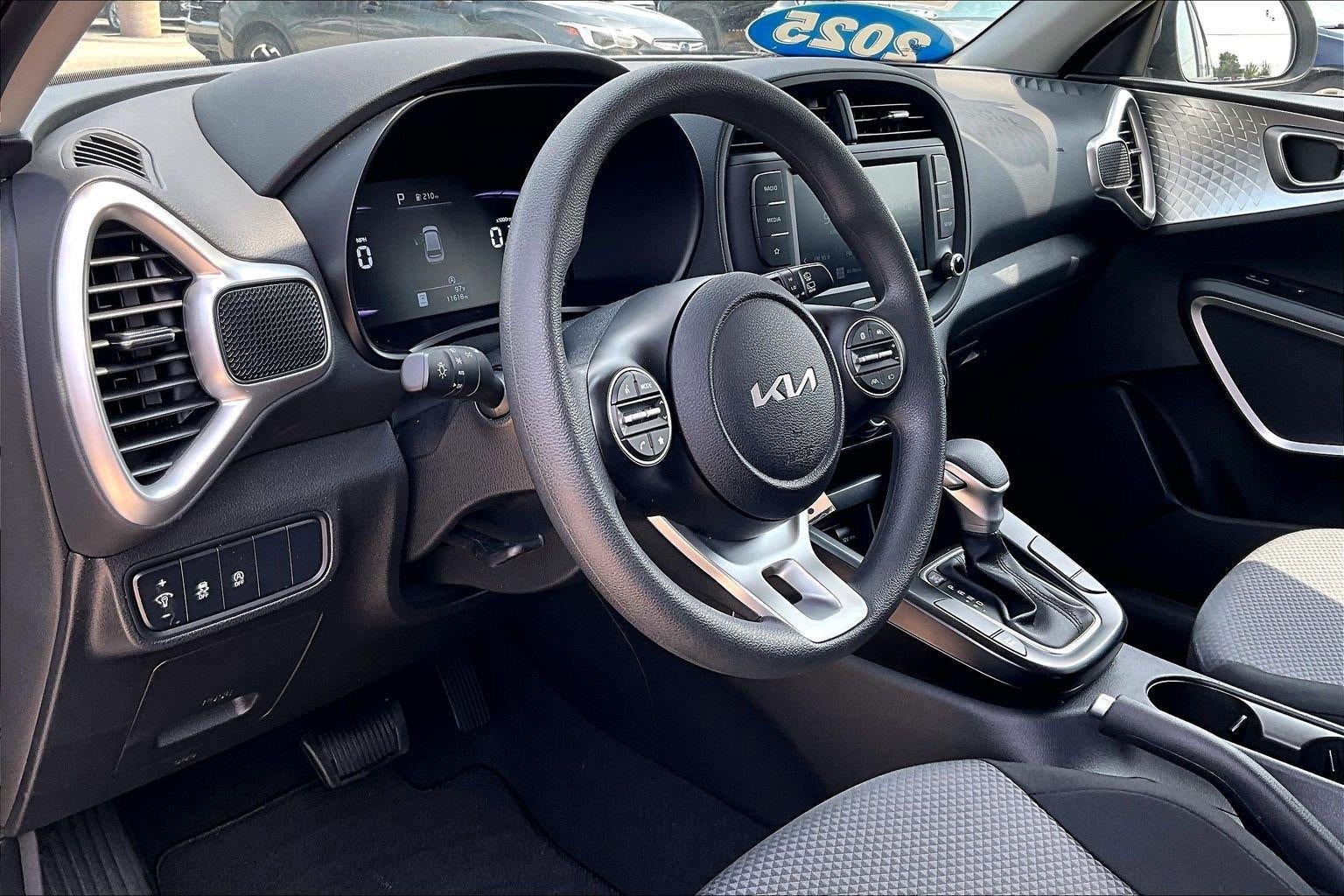 2025 Kia Soul LX