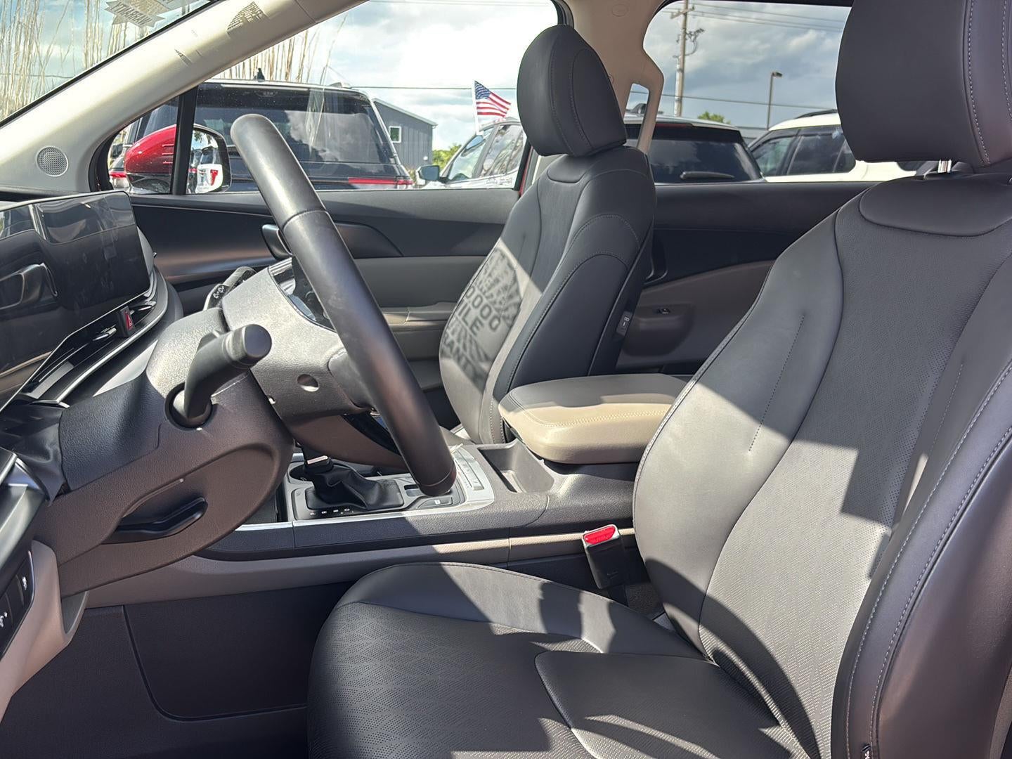 2026 Kia Carnival LXS