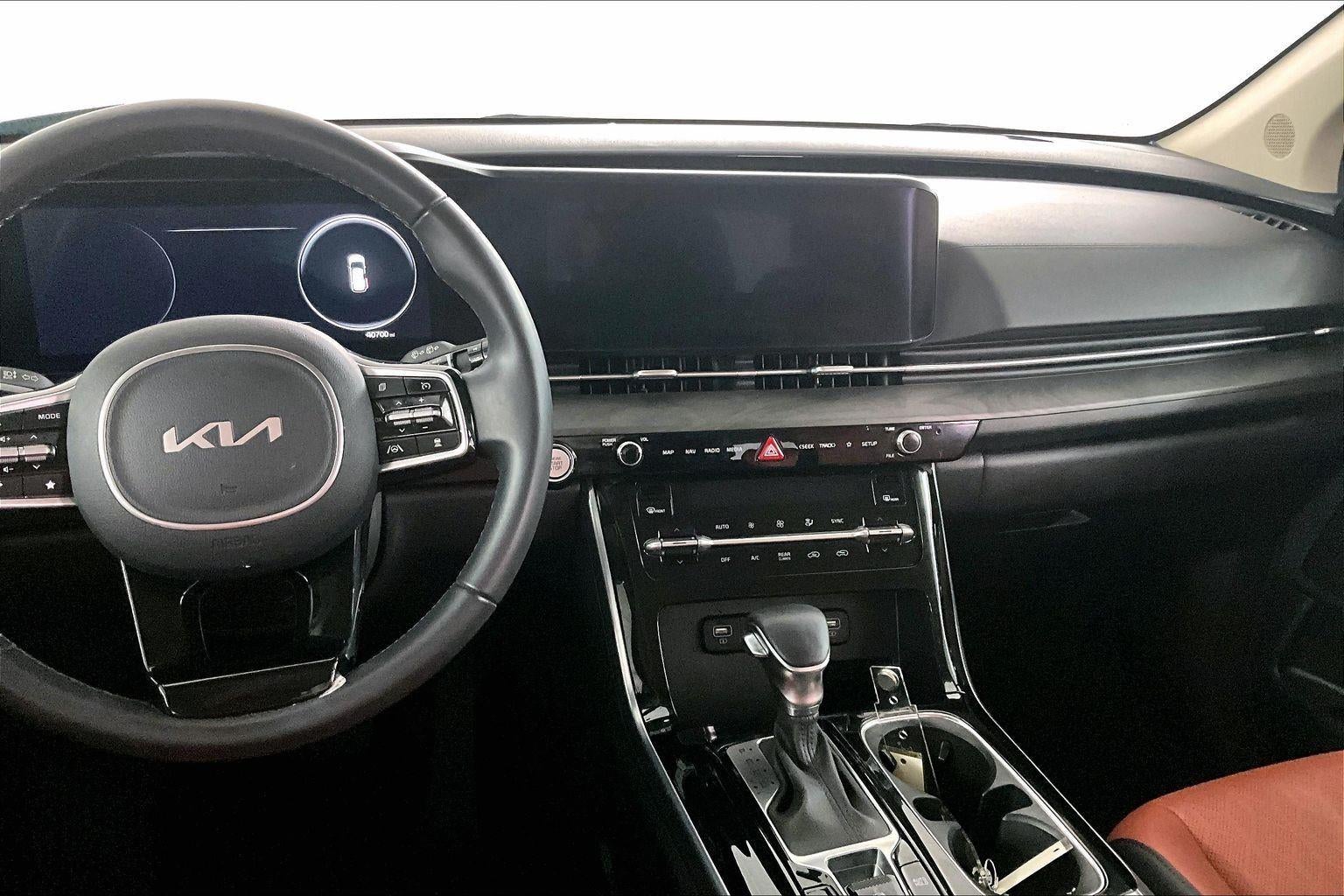 2024 Kia Carnival SX