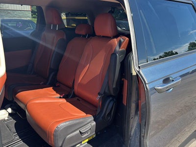 2024 Kia Carnival SX