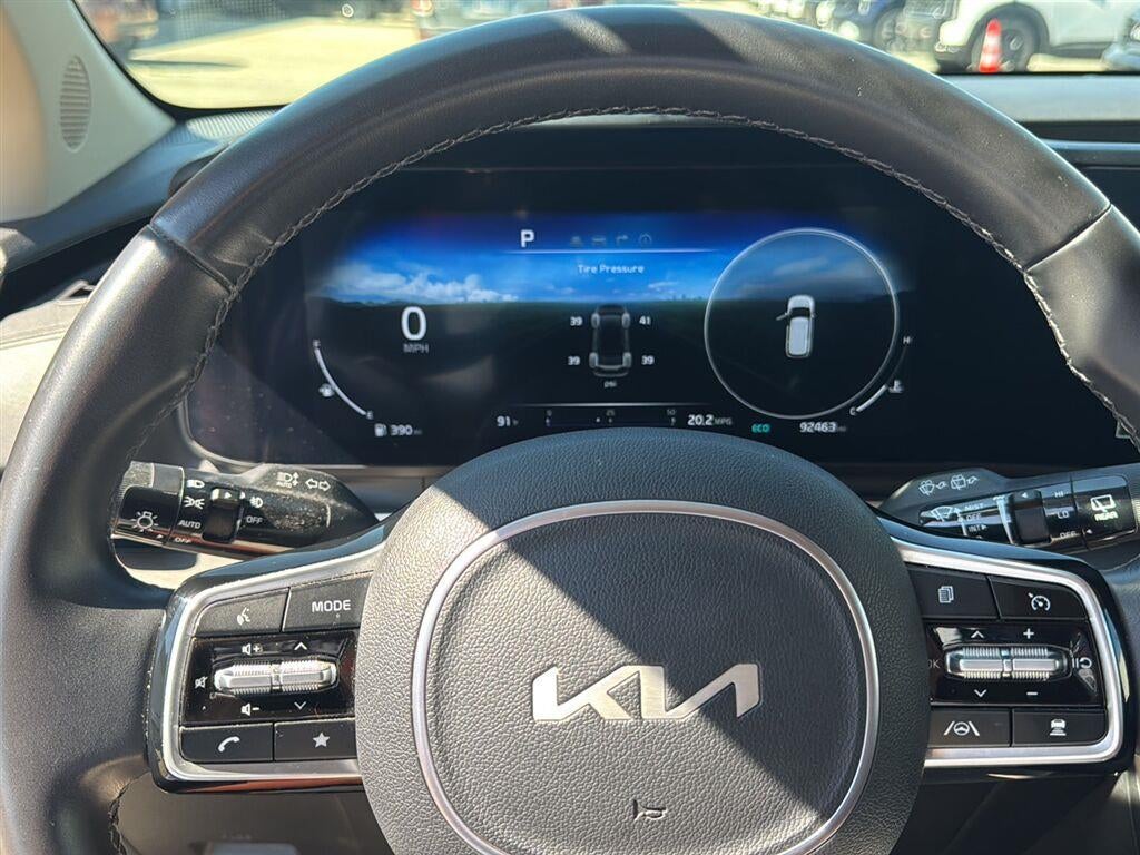 2024 Kia Carnival SX