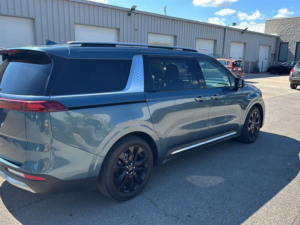 2024 Kia Carnival SX