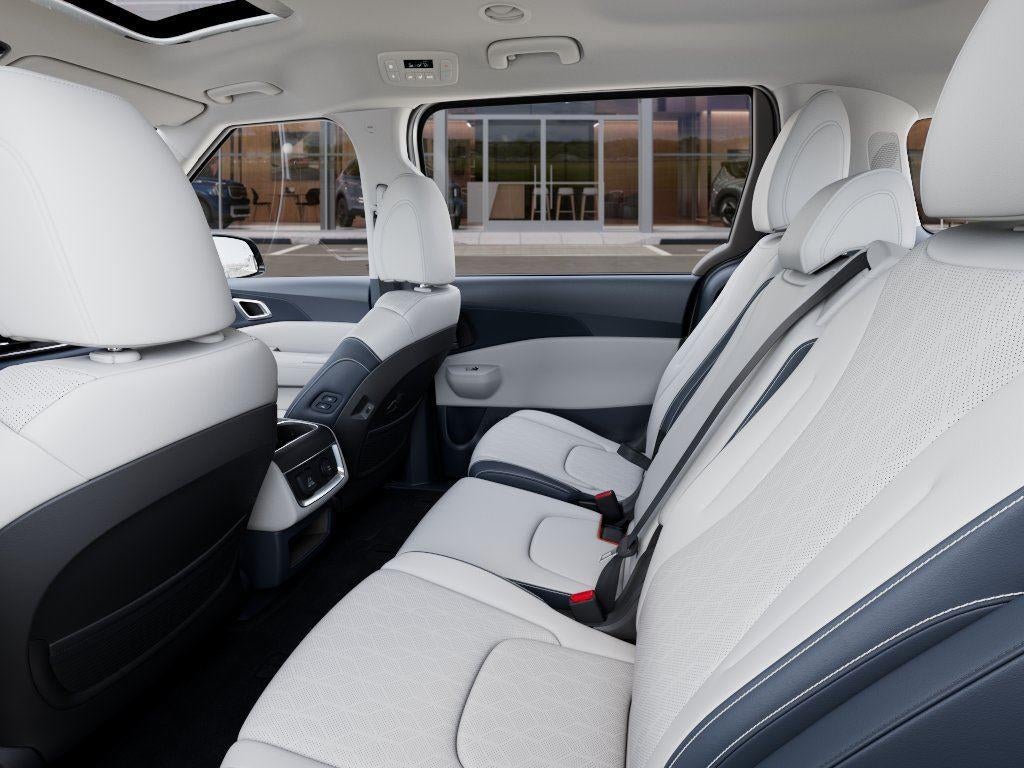 2026 Kia CARNIVAL HYBRID Base