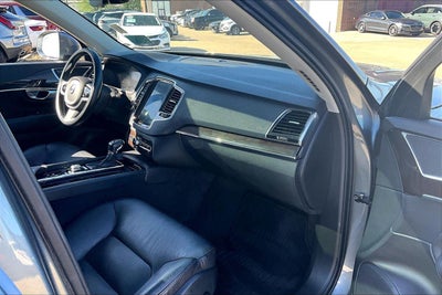 2018 Volvo XC90 Momentum